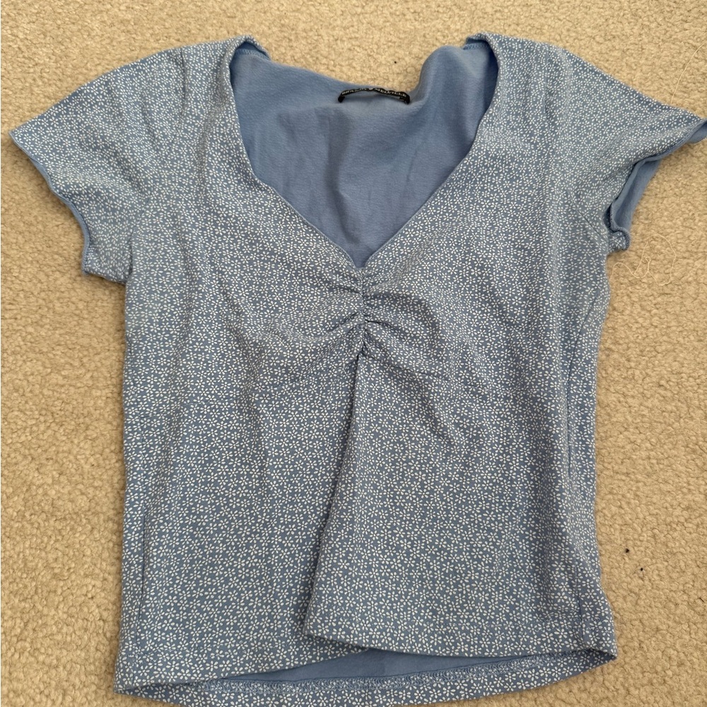 Brandy Melville Blue and White Floral Women's Top one size